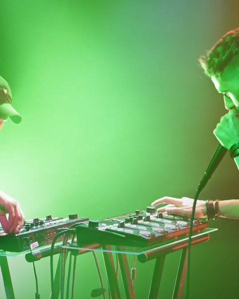 The Complete Guide to Tabletop Loopers and Loop Pedals for Beatboxers  