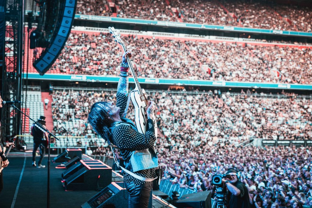 Richard Fortus and Slash in Munich - credit Guilherme Neto