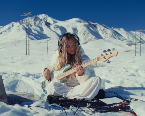 emma who? performs "Hollow" live using the BOSS RC-505mkII and VE-22 Vocal Performer