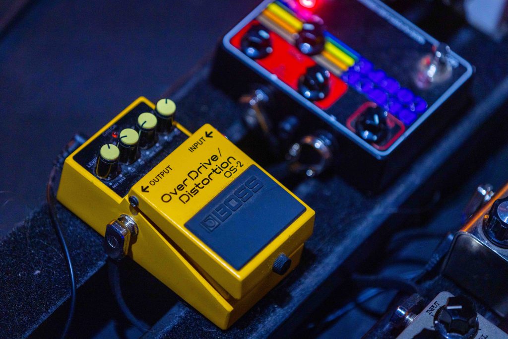 Brigitte Calls Me Baby touring guitarist/keyboardist Dylan Barnett's pedalboard featuring the BOSS OS-2 OverDrive/Distortion