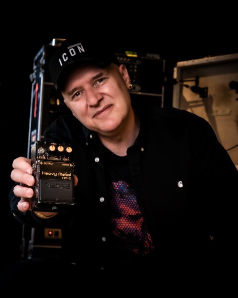 Skunk Anansie guitarist Ace holding his BOSS HM-2 Heavy Metal