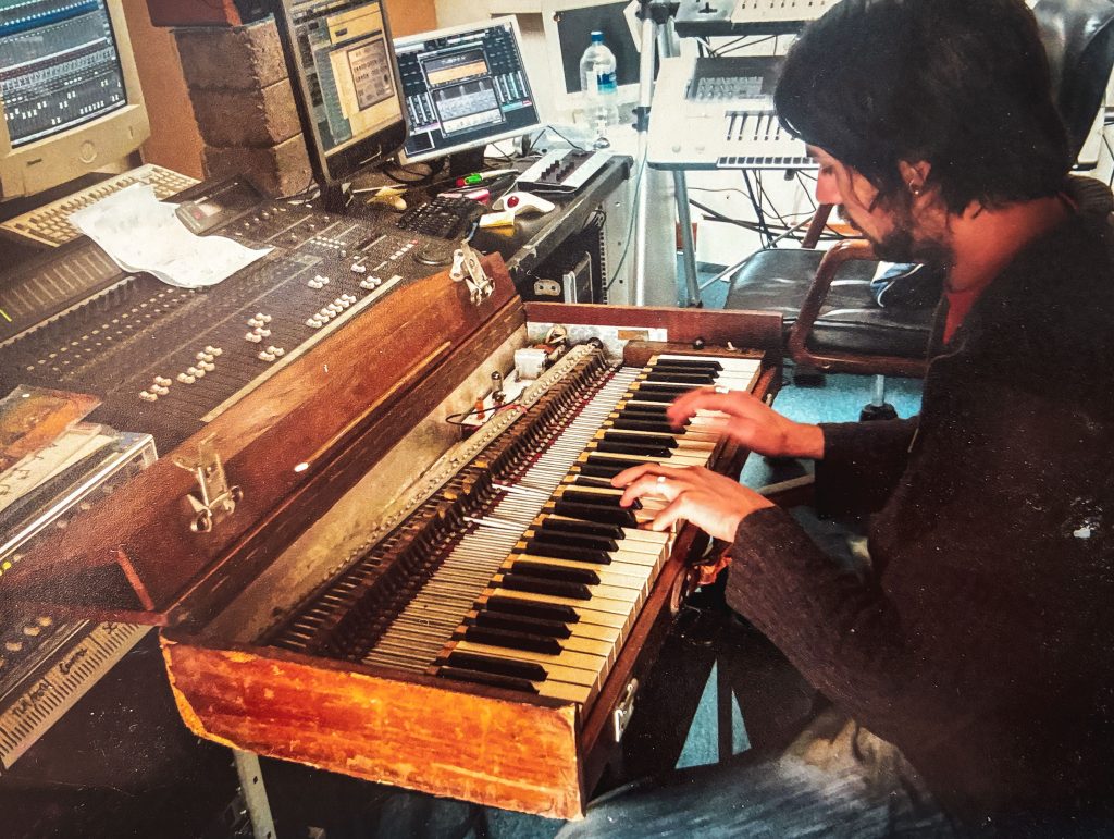 Sampling Dave Greenfield's Stranglers Hohner Cembalet